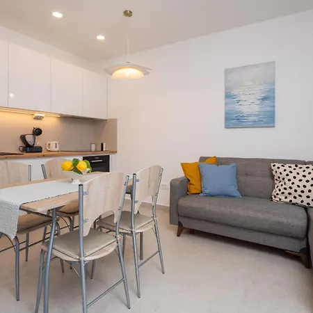 Atlantis Beachfront Apartman *