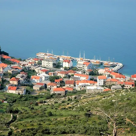 Atlantis Beachfront * Jesenice (Split-Dalmatia)