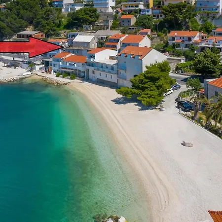 Apartment Atlantis Beachfront Jesenice (Split-Dalmatia)